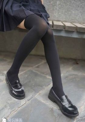 丰满双乳秘书被老板狂揉捏hd